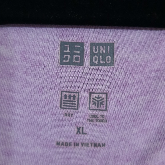 Uniqlo Athletic T-shirt - Picture 5 of 5